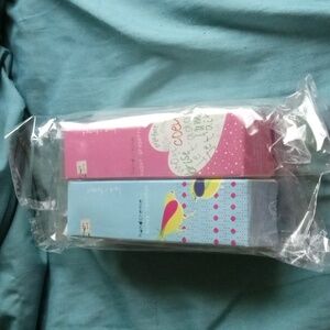 SET OF TWO HANDCREAMS